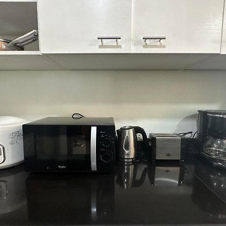 Suites De Marina Manila With Netflix Экстерьер фото