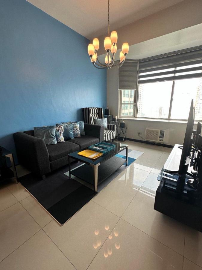 Suites De Marina Manila With Netflix Экстерьер фото