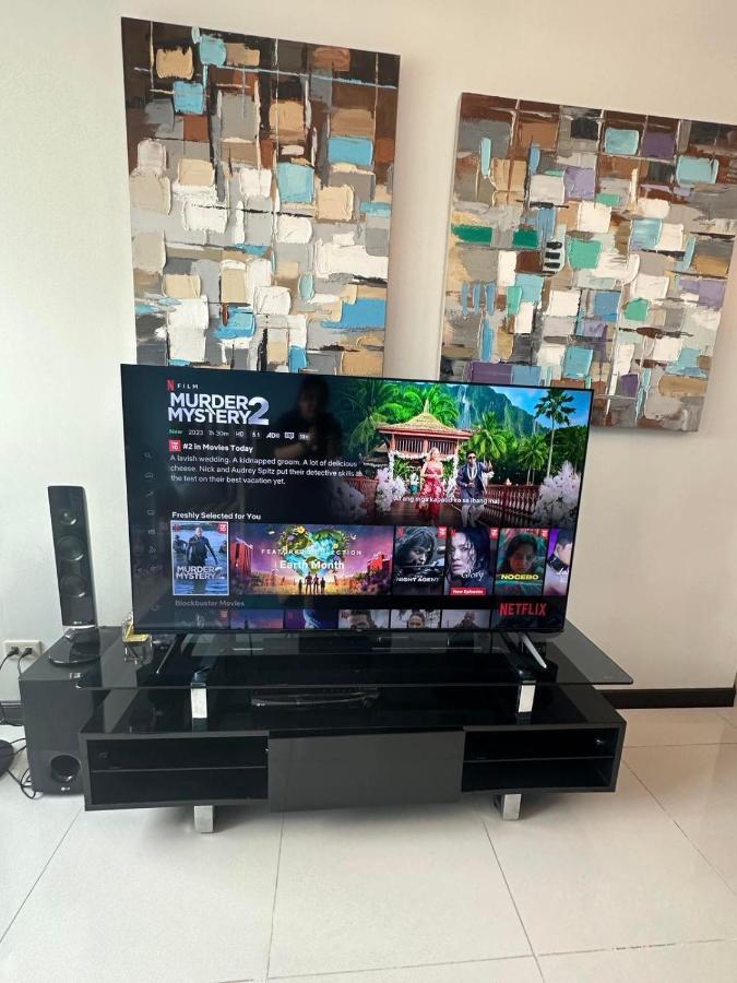 Suites De Marina Manila With Netflix Экстерьер фото
