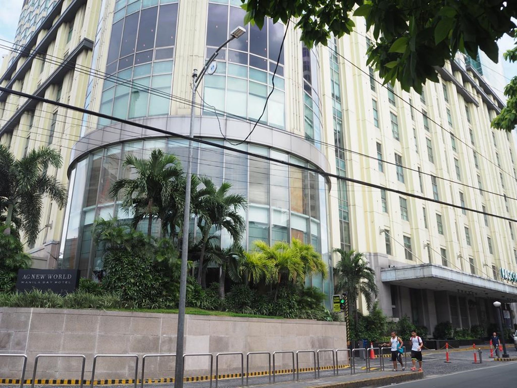 Suites De Marina Manila With Netflix Экстерьер фото