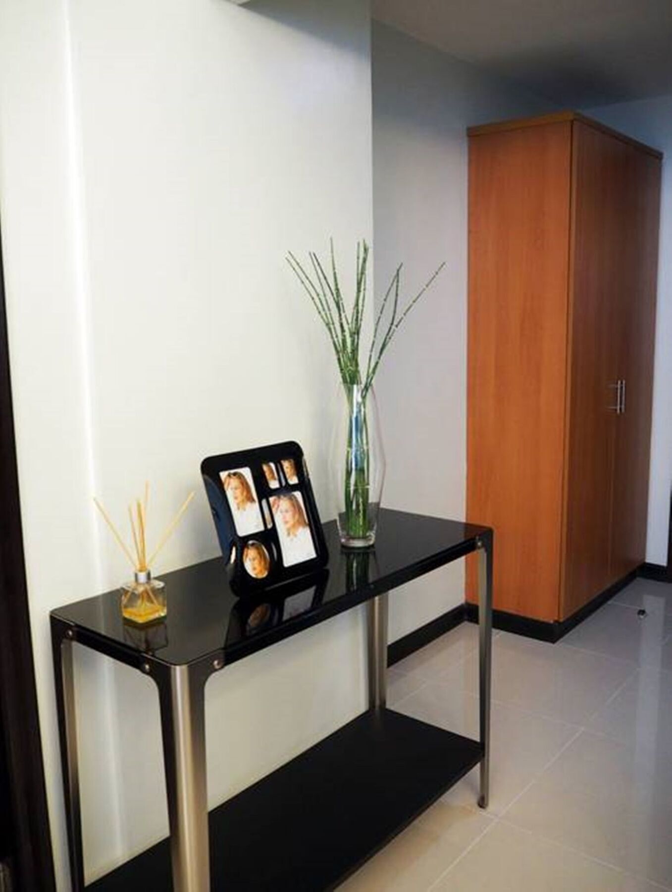 Suites De Marina Manila With Netflix Экстерьер фото